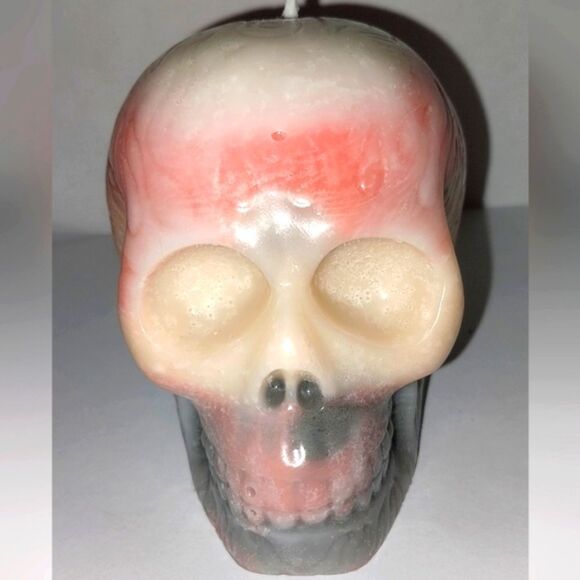 Hand crafted limited edition from our raging skull candle collection - Picture 3 of 5